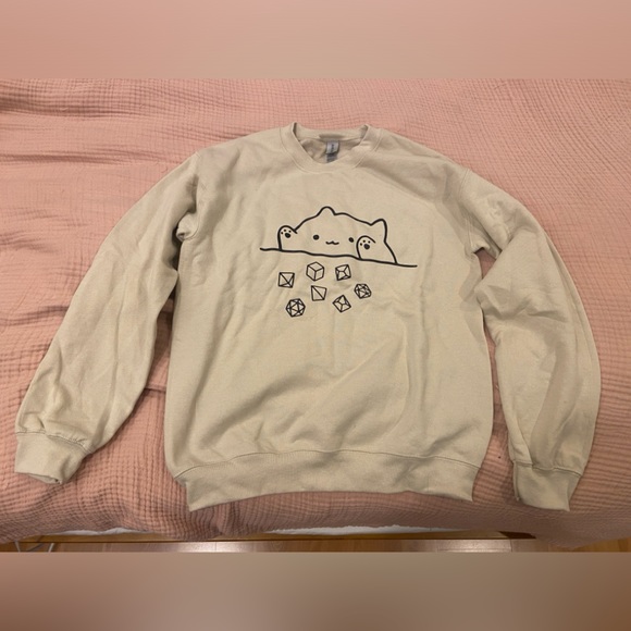 NWOT Crewneck sweater cat throwing dice size small - Picture 2 of 5